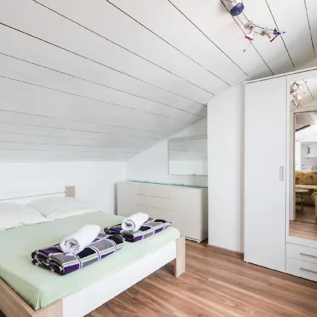 Ferienwohnung Fuer 4 Personen Ca 40 Qm In Crikvenica, Kvarner Bucht Und Umgebung - B48590 Crikvenica
