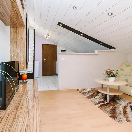 Apartment Ferienwohnung Fuer 4 Personen Ca 40 Qm In Crikvenica, Kvarner Bucht Und Umgebung - B48590 *