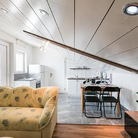 Ferienwohnung Fuer 4 Personen Ca 40 Qm In Crikvenica, Kvarner Bucht Und Umgebung - B48590 *